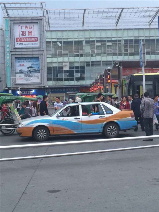 绵阳火车站出租车拼车乱象严重
